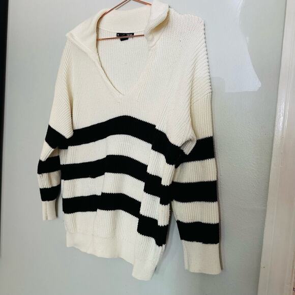 SOON Maternity Jenni Black White Striped Collared V-Neckline Sweater Size Medium - Picture 6 of 8